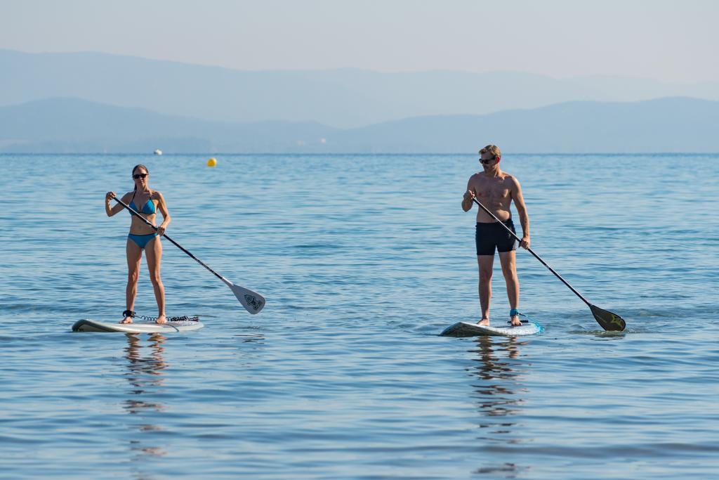 Air Sport Soleil Hotel Hyeres Exterior photo